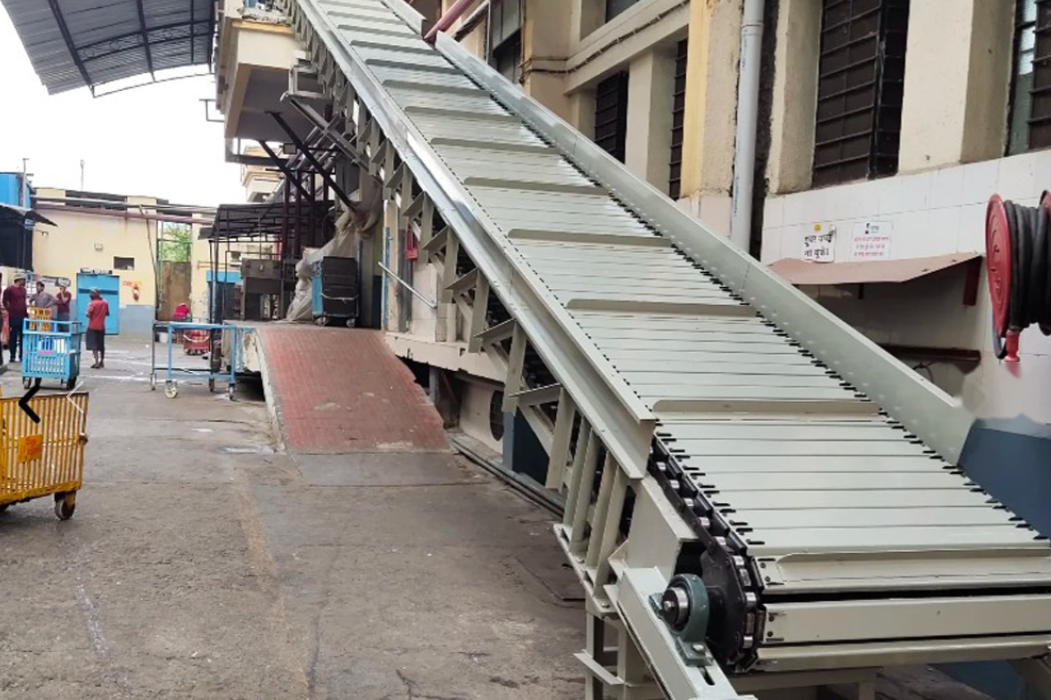 Slat Conveyor
